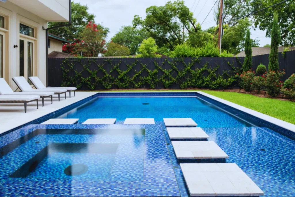 Pool Tiling & Finishing